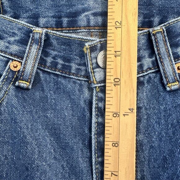 Levis 550 Relaxed Straight Jeans Mid Rise Medium Wash Mens 33x34 Actual 32x32 - Picture 9 of 10
